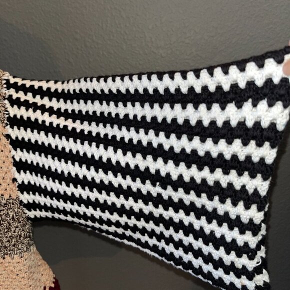 SAACHI Birdie Colorblock Crochet Cropped Sweater Cardigan Jacket -Made in India - Picture 9 of 13